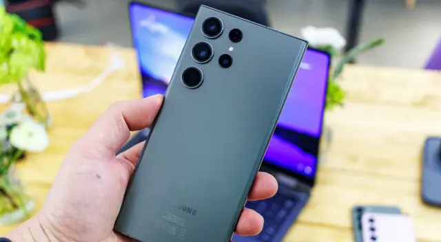 Este tope de gama de Samsung fue muy exitoso en su momento y en nuestros días sigue de los más buscados porque se diferencia poco del S25 Ultra. Este tope de gama de Samsung fue muy exitoso en su momento y en nuestros días sigue de los más buscados porque se diferencia poco del S25 Ultra.
