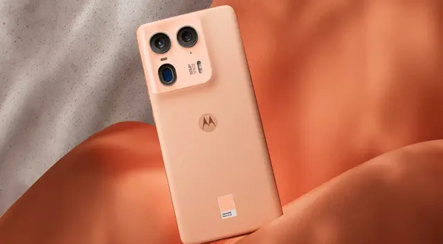 Bueno, bonito y barato: este Motorola es el claro competidor frente al iPhone.