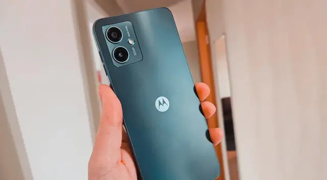 Las características de este Motorola son altamente superiores al Samsung. Las características de este Motorola son altamente superiores al Samsung.