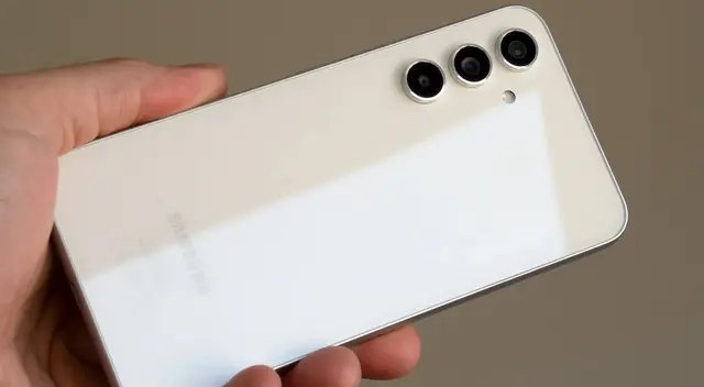 Ahorra dinero comprando el Samsung A54 que tiene una poderosa ficha técnica. Ahorra dinero comprando el Samsung A54 que tiene una poderosa ficha técnica.