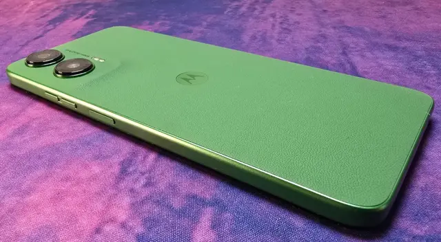 Motorola sigue haciendo bien las cosas y lo vuelve a demostrar con este Motorola económico.