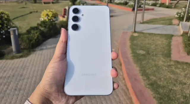 El celular Samsung de gama media que supera sin problemas al iPhone.
