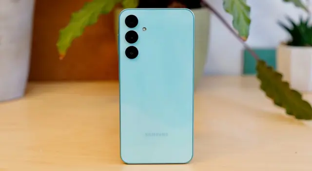 Este Samsung es el reemplazo del exitoso A15 que llegó a vender, inclusive, más que muchos iPhone en 2024. Este Samsung es el reemplazo del exitoso A15 que llegó a vender, inclusive, más que muchos iPhone en 2024.