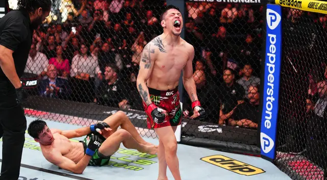 Brandon Moreno se llevó la victoria en su país ante el australiano Steve Erceg.