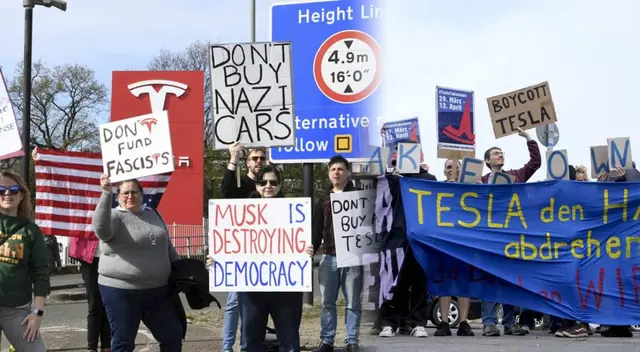 Un incendio en un concesionario Tesla en Alemania ha intensificado el debate sobre la moralidad de las protestas.
