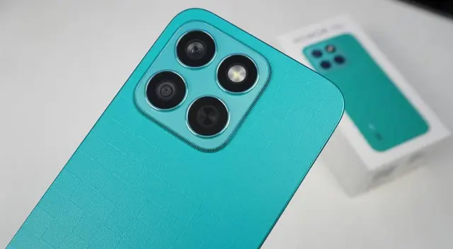 El nuevo Honor X8c es uno de los gama media más potentes del mercado y si bien se parece a un iPhone, es mucho mejor. El nuevo Honor X8c es uno de los gama media más potentes del mercado y si bien se parece a un iPhone, es mucho mejor.