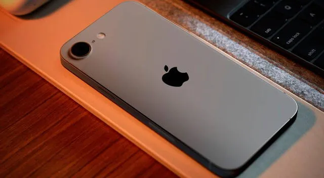 iPhone 16e