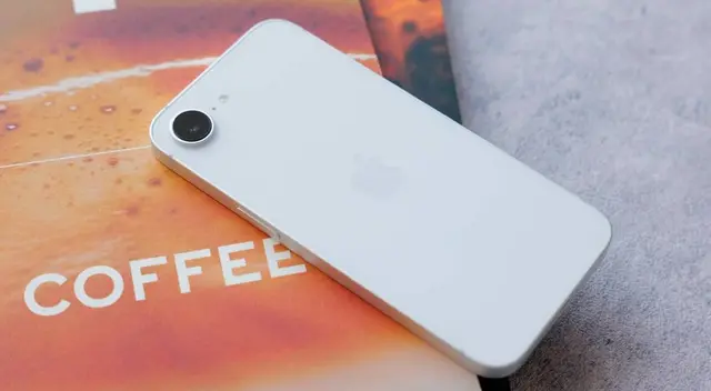El iPhone 16e es el reemplazo del iPhone SE 4 de Apple. Sus características son elevadas y su precio bajo.