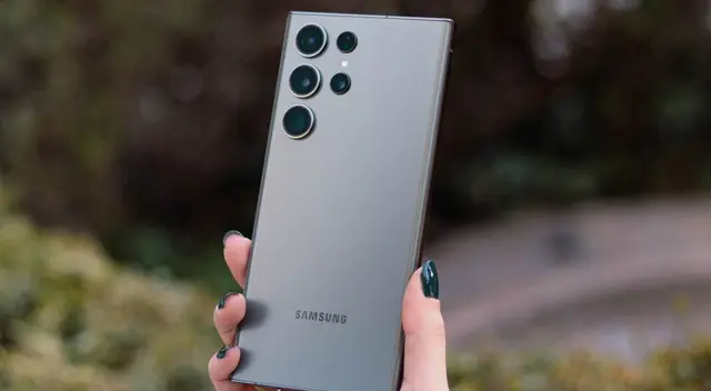 Samsung, en su tope de gama, cuenta con muchos celulares que se mantienen vigentes en el tiempo sin perder calidad.