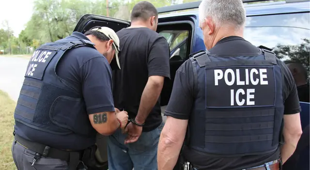 La historia de un neoyorquino detenido por ICE. La historia de un neoyorquino detenido por ICE.
