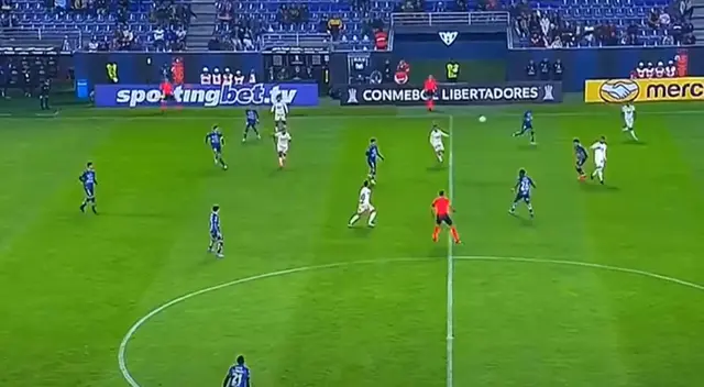Alex Valera fue uno de los protagonistas del partido en Quito. Alex Valera fue uno de los protagonistas del partido en Quito.