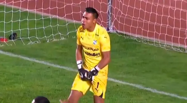 Diego Enríquez explotó con sus compañeros tras salvar a Sporting Cristal de otro gol de Bolívar.