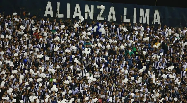 Alianza Lima obtuvo la victoria por 3-0 sobre Universitario.
