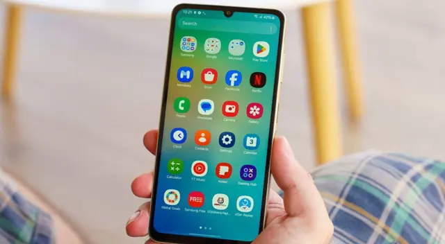 Si buscas calidad por poco dinero, entonces este celular económico es lo que necesitas en tu vida. Si buscas calidad por poco dinero, entonces este celular económico es lo que necesitas en tu vida.