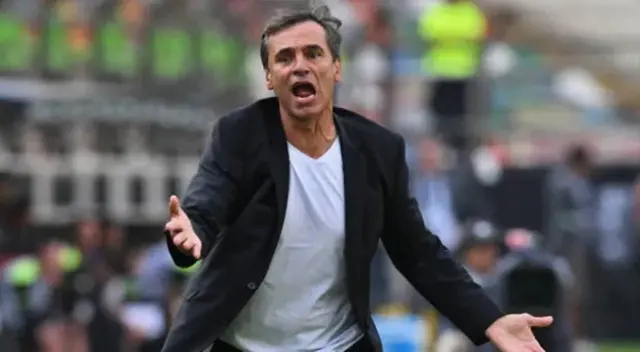 Fabián Bustos dejaría de ser DT de Universitario para dirigir a Olimpia