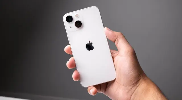 Conoce cuáles son los iPhone que más se recomiendan comprar en pleno 2025.