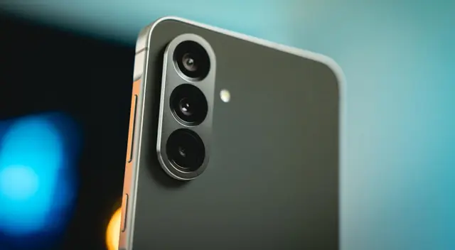 Este Samsung es tan potente como un iPhone y hasta es más económico.