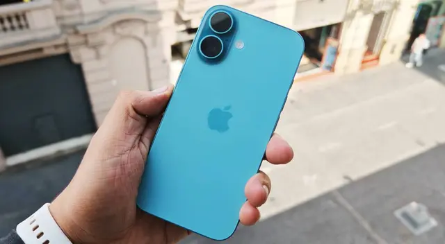 El iPhone 16 es uno de los Apple más potentes del mercado y ha superado en ventas al Galaxy S25 de Samsung. El iPhone 16 es uno de los Apple más potentes del mercado y ha superado en ventas al Galaxy S25 de Samsung.