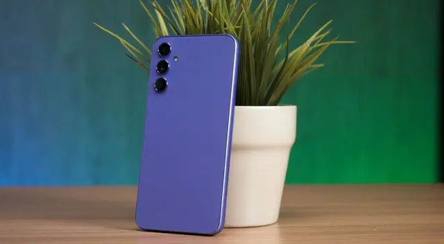 Este Samsung es uno de los más vendidos en el mundo. Este Samsung es uno de los más vendidos en el mundo.