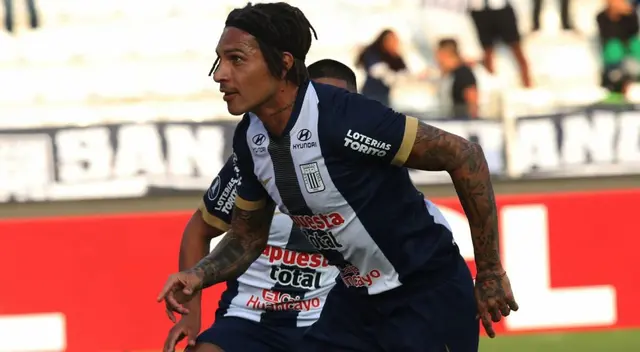 Paolo Guerrero hizo un fuerte reclamo. Paolo Guerrero hizo un fuerte reclamo.