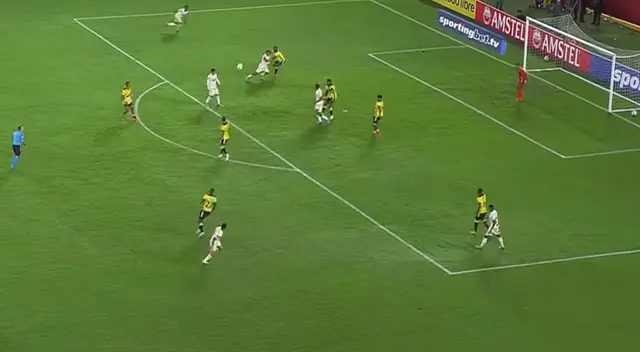 Universitario superó a Barcelona SC y periodistas ecuatorianos reaccionaron.