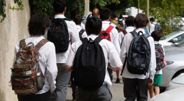 Estudiantes mexicanos no estudiarán 4 días por feriados en el país.