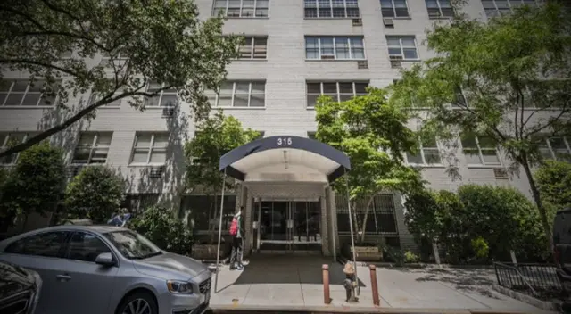 Los edificios de vivienda están localizados en los vecindarios de Unionport, Mott Haven, Port Morris y Woodstock.