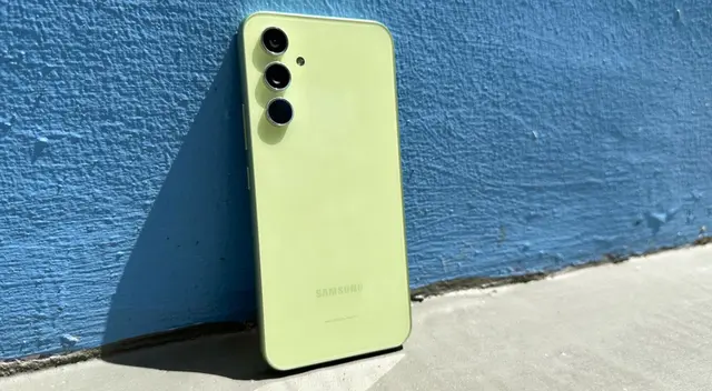 Este Samsung tiene un par de años, pero sigue siendo un celular muy potente y ha bajado de precio. Este Samsung tiene un par de años, pero sigue siendo un celular muy potente y ha bajado de precio.