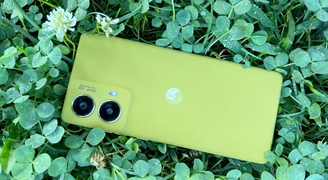 Lanzado en el 2024, este celular cuenta con poderosa cámara y rendimiento.