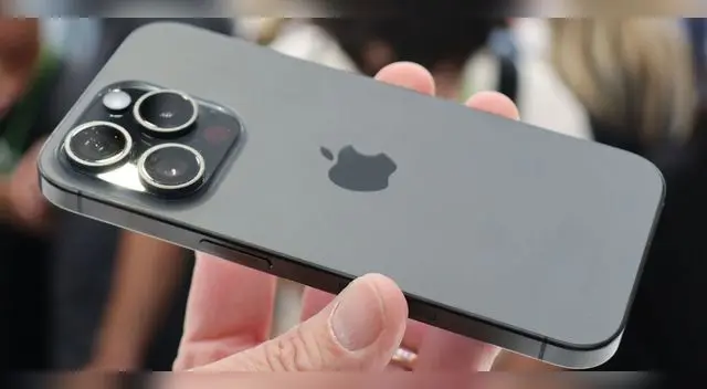 Este iPhone está hecho para los amantes de la gama alta pero en pequeñas dimensiones.