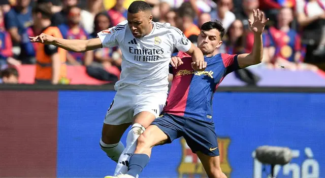 Barcelona derrotó 4-3 al Real Madrid por la fecha 35 de LaLiga EA Sports de España.