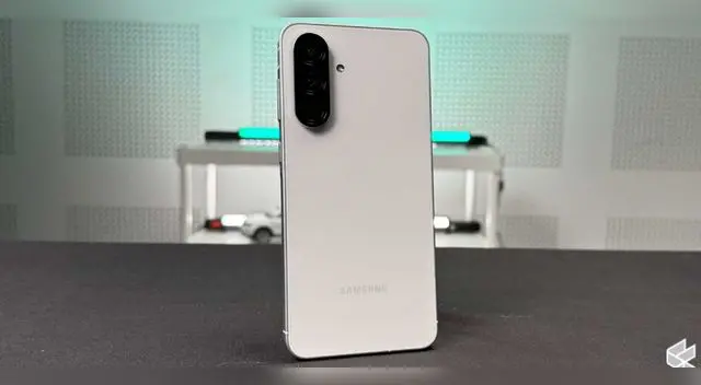 La gama media de Samsung viene revolucionando el mercado de los teléfonos celulares.