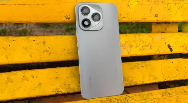 El HONOR 400 Lite se ha convertido en uno de los teléfonos de gama media más potentes y baratos del 2025. Conoce su ficha técnica  y precio de lanzamiento.