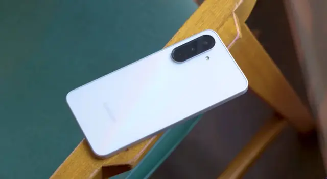 Este es el Galaxy A36 5g, el gama media más valorado de Samsung para este 2025.