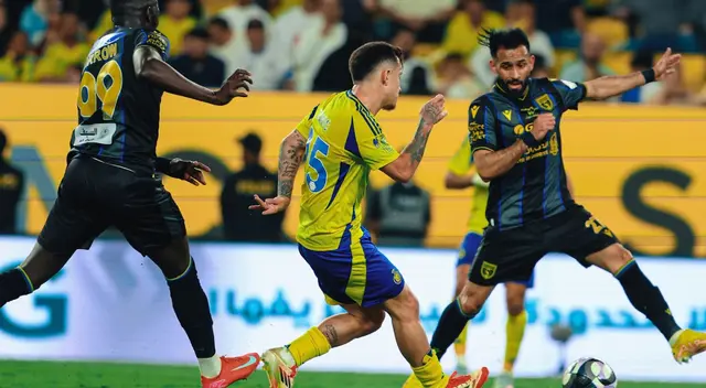 Al Nassr empató 1-1 ante Al Taawon. Al Nassr empató 1-1 ante Al Taawon.
