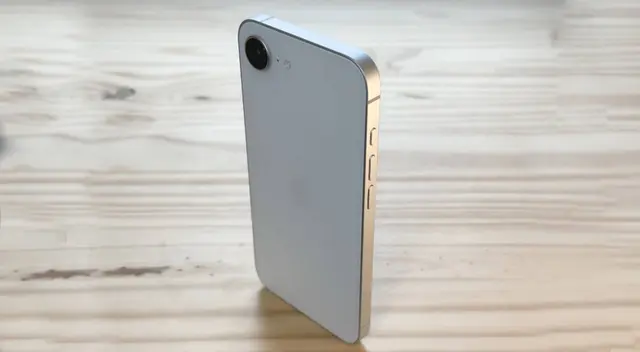 iPhone 16e