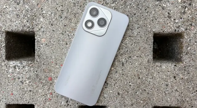 El diseño elegante de este terminal hace creer a muchos que se trata de un gama alta.