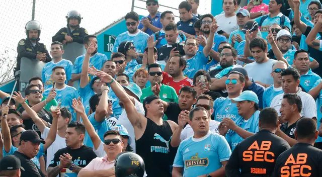 Sporting Cristal se reforzó con importante futbolista para lo que resta del torneo peruano. Sporting Cristal se reforzó con importante futbolista para lo que resta del torneo peruano.