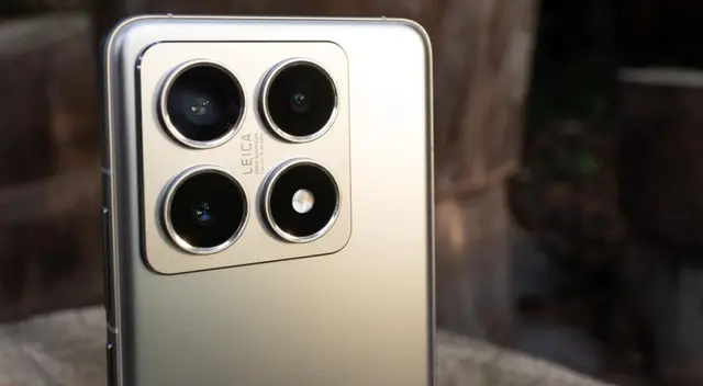 Este celular tiene una pantalla de lujo y cámaras con tecnología LEICA. Este celular tiene una pantalla de lujo y cámaras con tecnología LEICA.