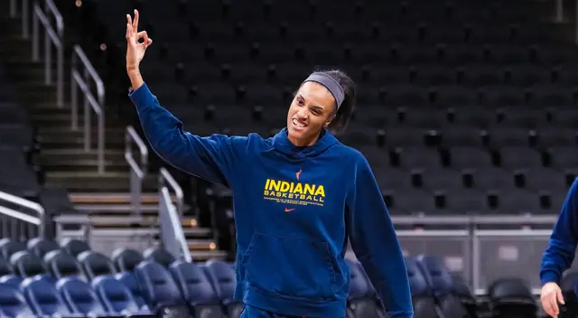 Salida de DeWanna Brown de Indiana Fever Salida de DeWanna Brown de Indiana Fever