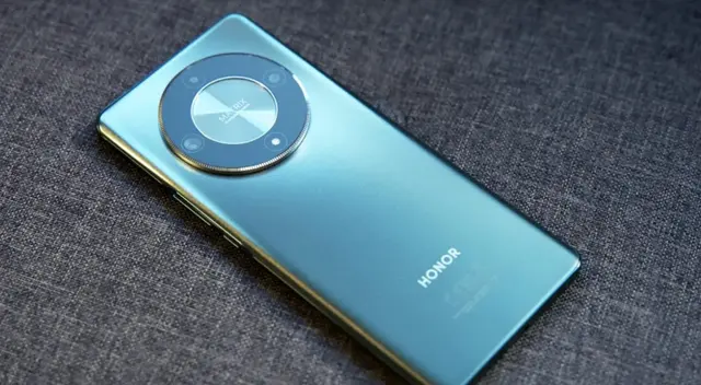 Este celular te va a sorprender con su brutal batería y pantalla de lujo. Este celular te va a sorprender con su brutal batería y pantalla de lujo.