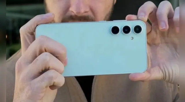 El Galaxy S23 FE es uno de los mejores teléfonos de gama alta y también es más barato que el Galaxy A56 de Samsung.