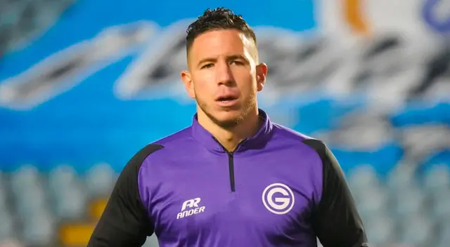 El delantero peruano deja Deportivo Garcilaso para fichar por club de otro continente.