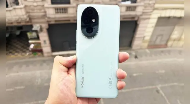 El Honor 200 Pro es uno de los mejores teléfonos de gama media alta que supera al Galaxy A56 de Samsung. Su precio es igual pero es más potente. El Honor 200 Pro es uno de los mejores teléfonos de gama media alta que supera al Galaxy A56 de Samsung. Su precio es igual pero es más potente.