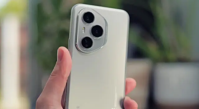 Este celular también cuenta con un apartado fotográfico notable.