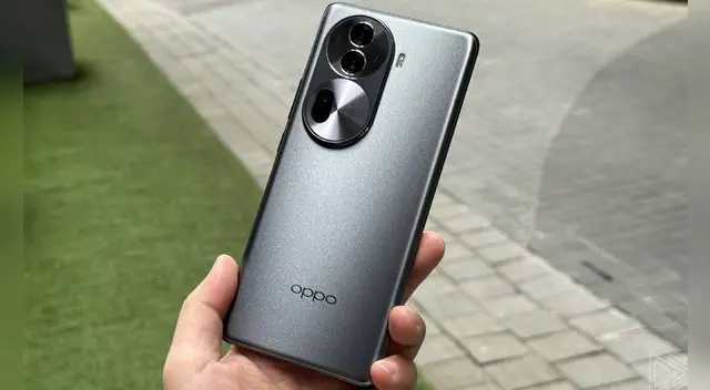 El Oppo Reno 11 5G se ha convertido en el rival más duro del Galaxy A56 5G de Samsung.