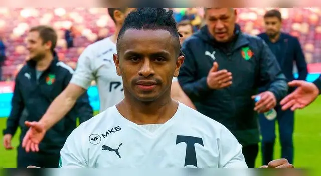 Yordy Reyna recibió fuerte noticia sobre su club.