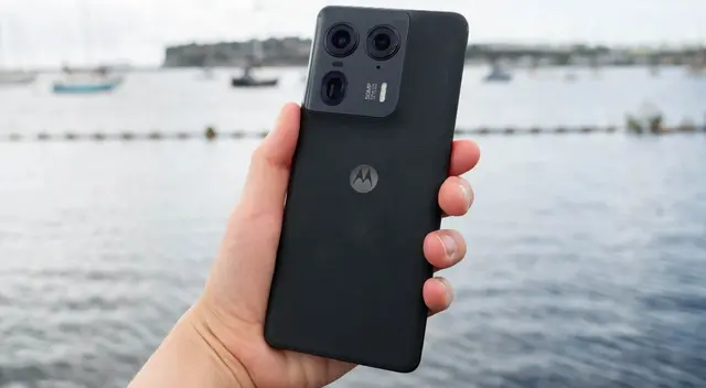 Motorola tiene una gran cantidad de celulares que compiten por ser el mejor. Motorola tiene una gran cantidad de celulares que compiten por ser el mejor.