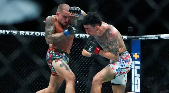 Max Holloway se impuso en la pelea estelar del UFC 318