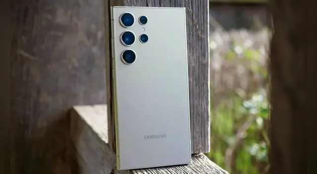 El Galaxy S24 Ultra es uno de los mejores teléfonos de Samsung y su precio ha bajado al mínimo.